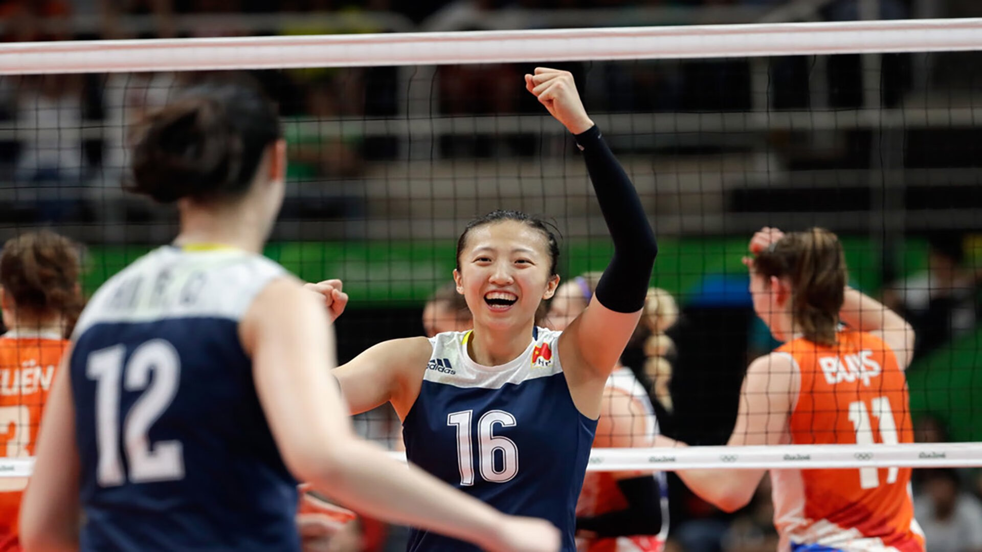 2026世界杯黑马之战乌兹别克斯坦VS秘鲁,吉鲁天神下凡一锤定音!